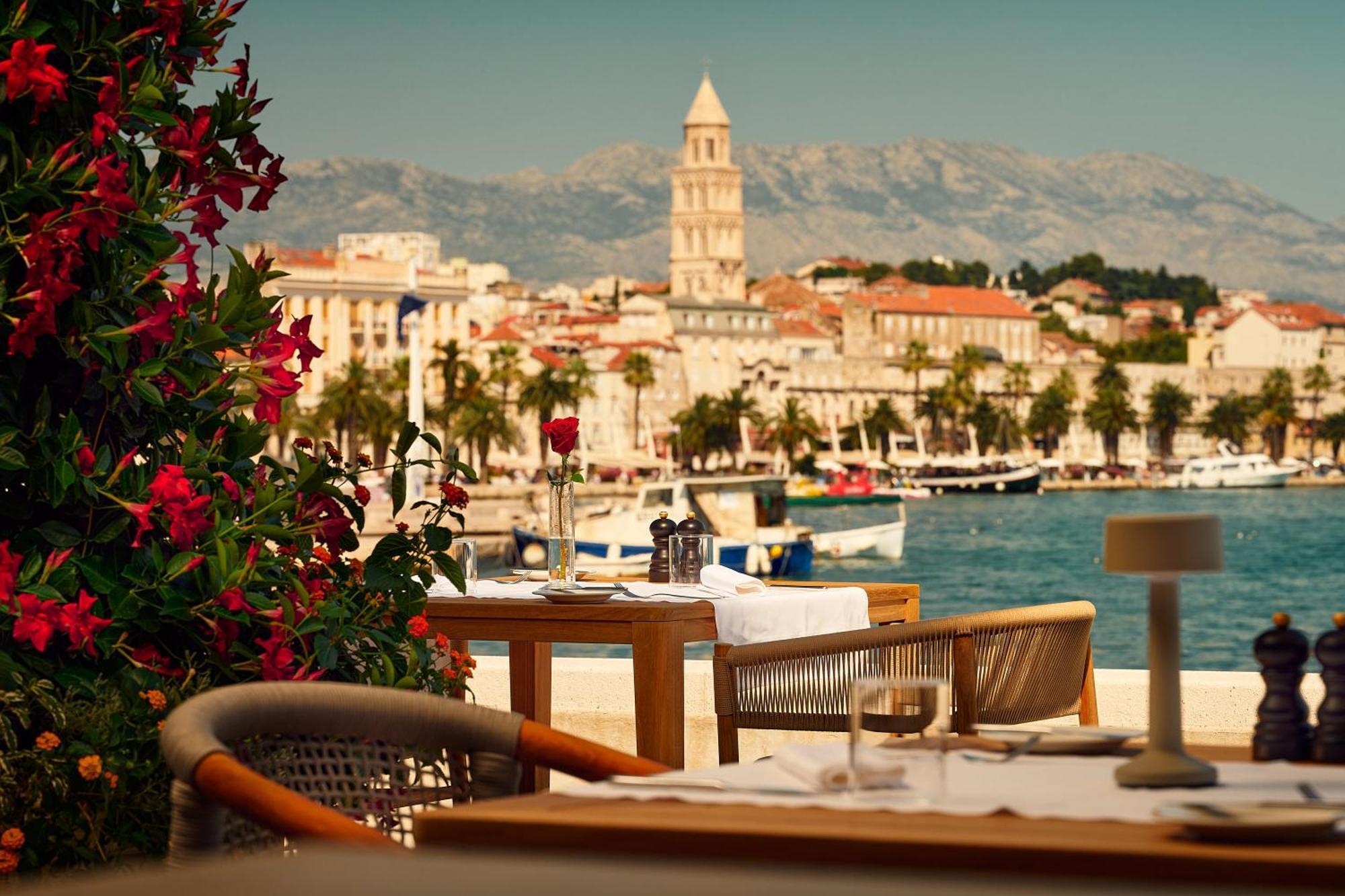 Hotel Ambasador Split Exterior photo View of the Old Town of Split from the Hotel